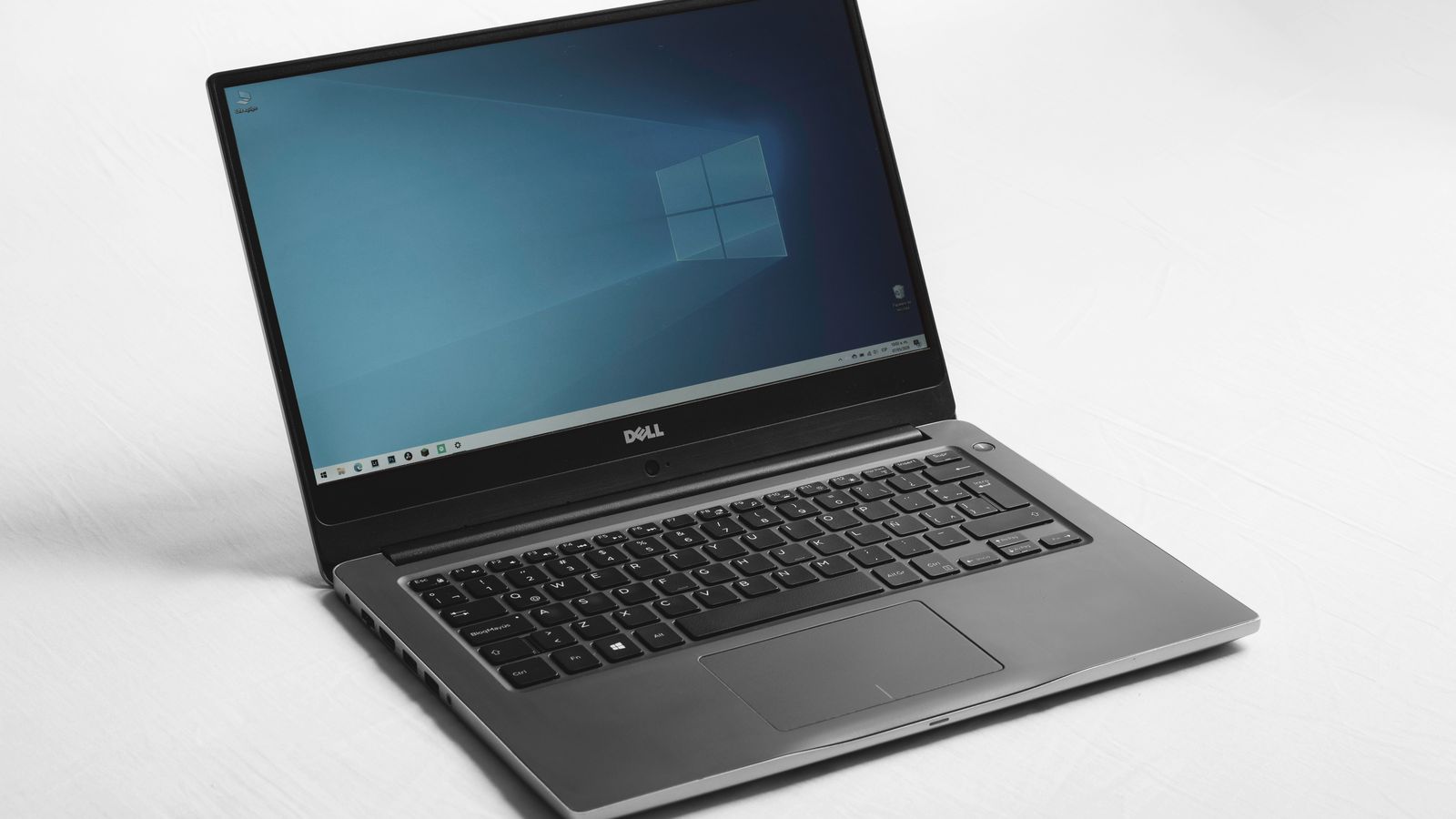 Dell laptop: screen, keyboard and battery repair at ubrokeit in West Los Angeles