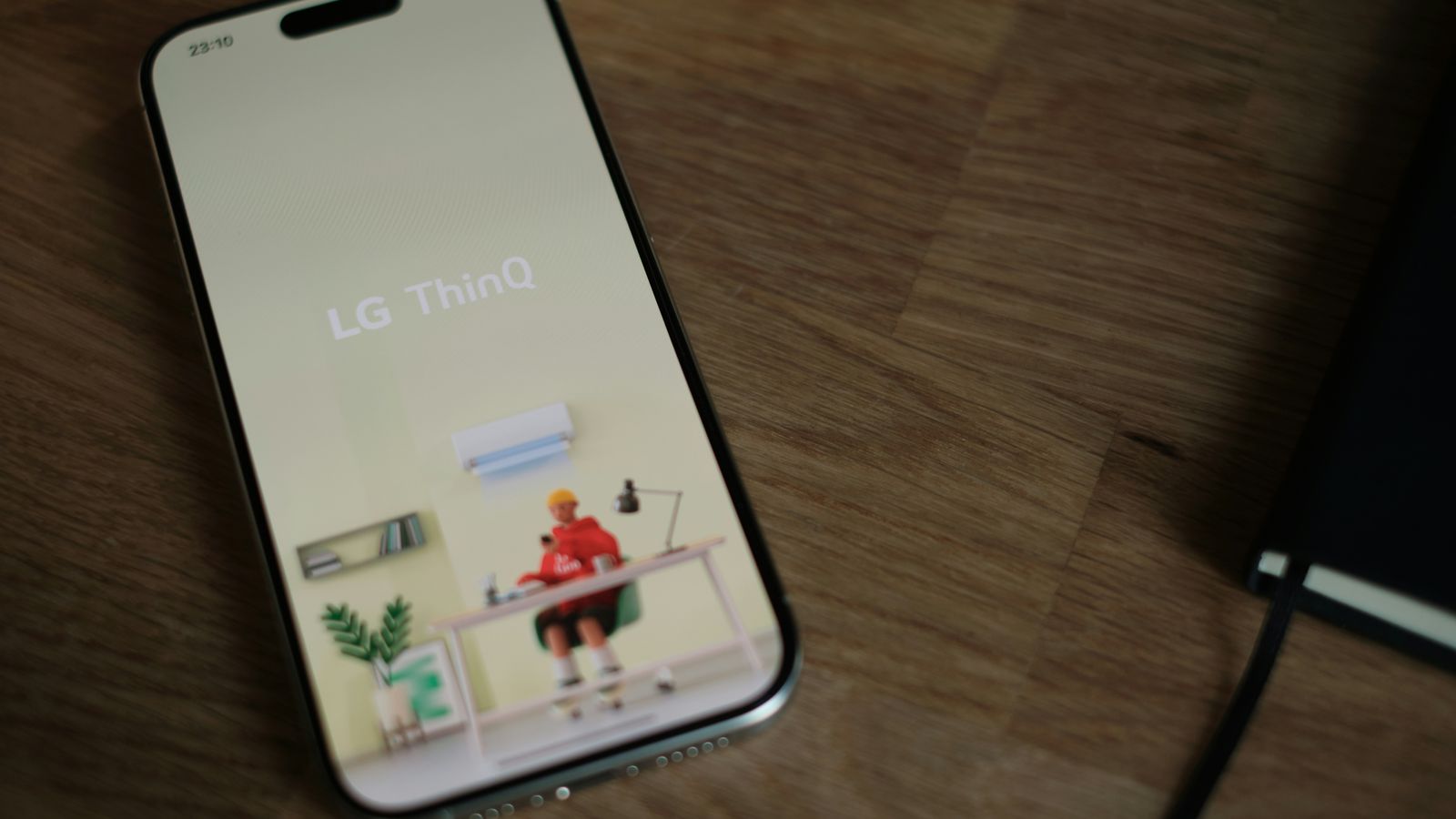 LG phone: screen and battery repair at ubrokeit in West Los Angeles