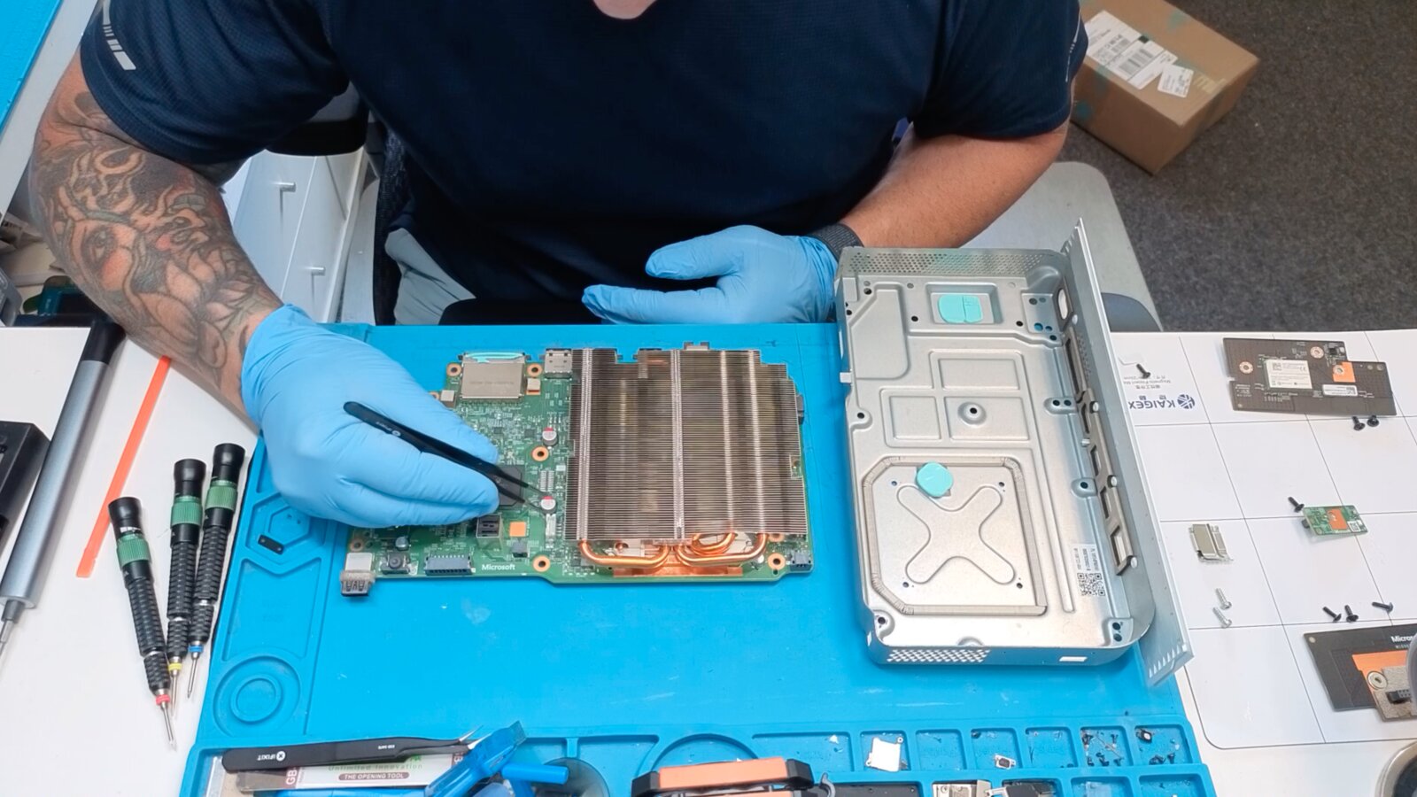 Microsoft Surface: glued-display and battery repair at ubrokeit in West Los Angeles